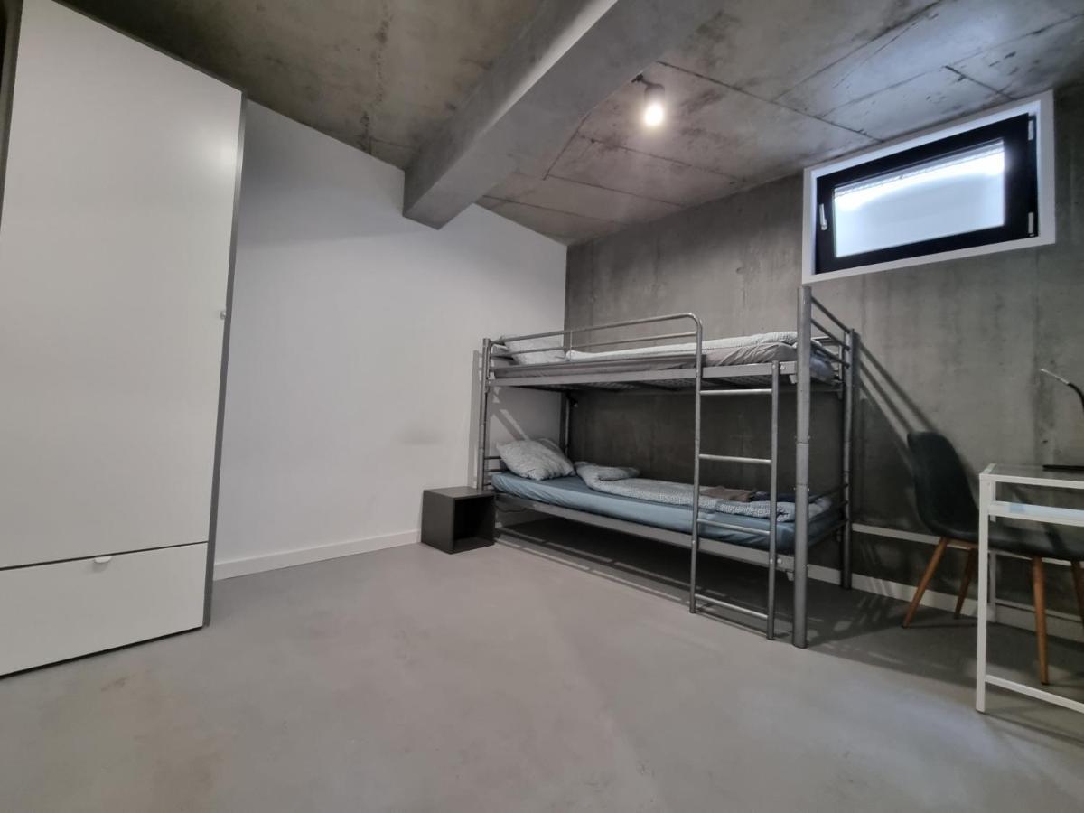 Industrialna Piwnica Hostel Гданьск Экстерьер фото