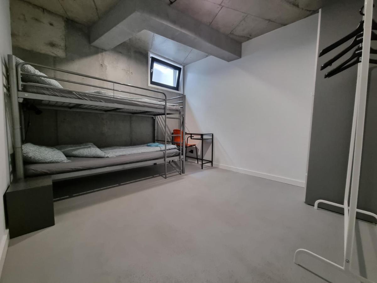 Industrialna Piwnica Hostel Гданьск Экстерьер фото